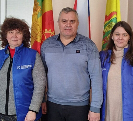 Сотрудники Патриаршей гуманитарной миссии встретились с администрацией города Токмака Запорожской области