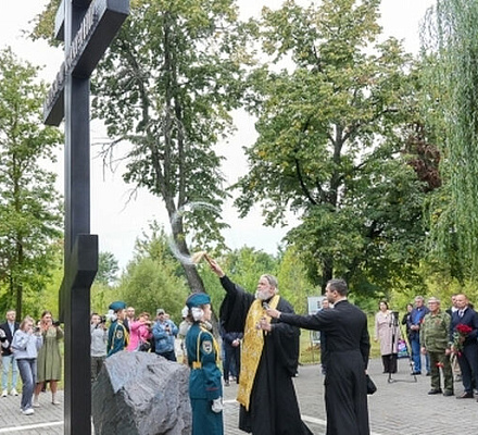 В день 82-летия окончания Курской битвы митрополит Курский и Рыльский Герман освятил Памятный крест