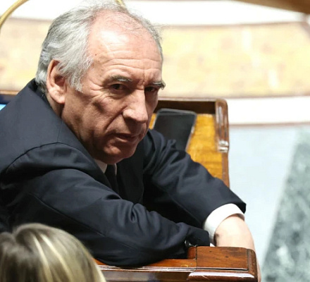 Католическая вера французского премьер-министра подверглась критике после его решения разделить законопроект о прекращении жизни