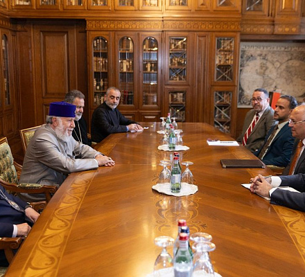 Католикос Всех Армян принял временного поверенного в делах посольства Иракской Республики в Армении