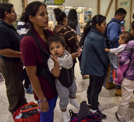 Судья отказал епископам США в просьбе заблокировать замораживание финансирования Трампа