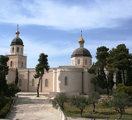 Злоумышленники подожгли сад на территории подворья Русской Церкви в Хевроне