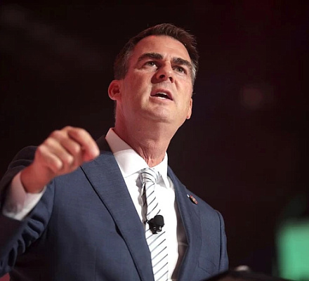 Губернатор Оклахомы подписал указ, предписывающий штату уделять первостепенное внимание свободе вероисповедания