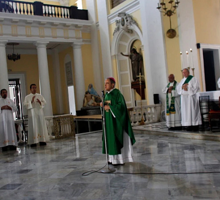 Архиепископ Сан-Хуана просит Трампа извиниться за шутку комика о Пуэрто-Рико