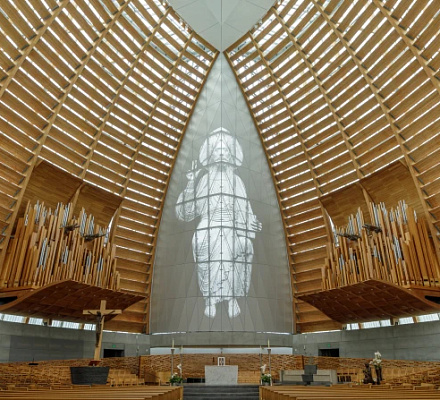 Оклендская епархия заявила, что выплатит до 200 миллионов долларов по сотням заявлений о злоупотреблениях