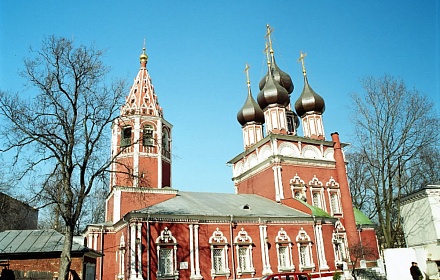 Kirche der Ablagerung des Gewandes am Donskoi in Moskau