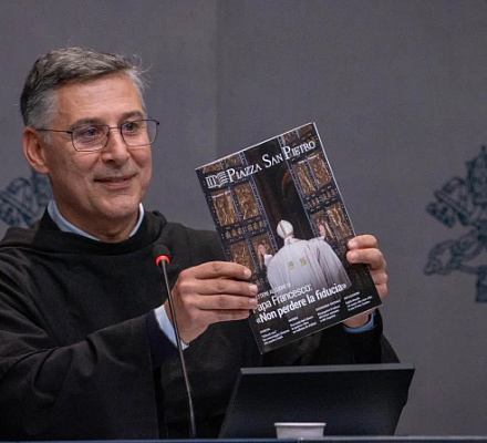 Ватикан направит веб-камеру на гробницу Святого Петра и будет издавать ежемесячный журнал