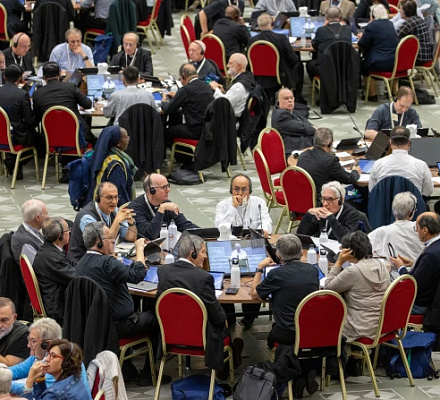 4 немецких епископа хвалят Римский синод, критикуют немецкий синодальный путь