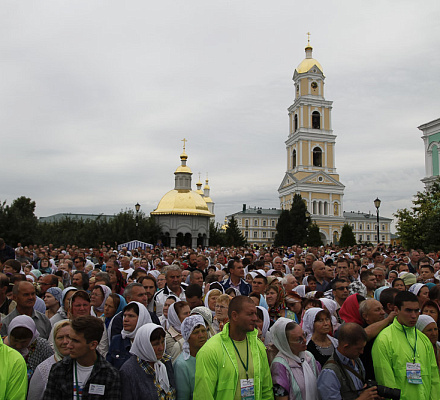 Diveevo wurde zum Zentrum der Feier des Tages der Aufdeckung der Reliquien des Mönchs Seraphim von Sarow