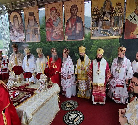 Во славу и честь Святых мучеников Сурдулицких