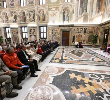 Папа Франциск отмечает первое тысячелетие со дня рождения святого Бернарда, покровителя альпинистов
