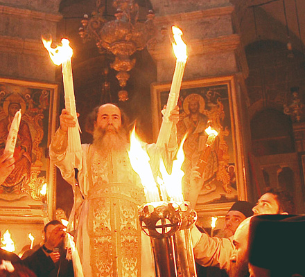 Warten auf das Heilige Feuer