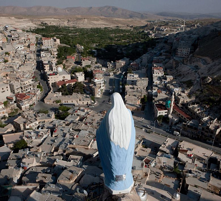 Der alte Tempel des Heiligen Georg des Siegreichen wird in der syrischen Maalula restauriert