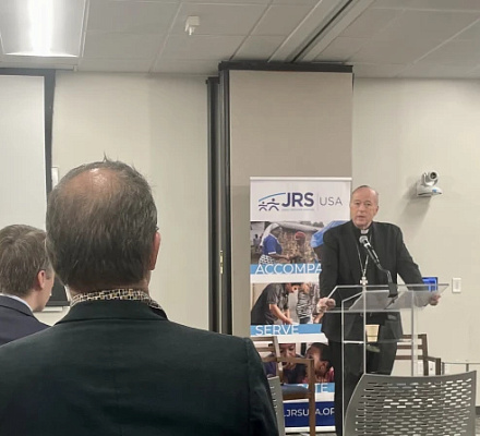 Кардинал Макилрой рассказывает об иммиграции в своем первом публичном выступлении после установки в Вашингтоне