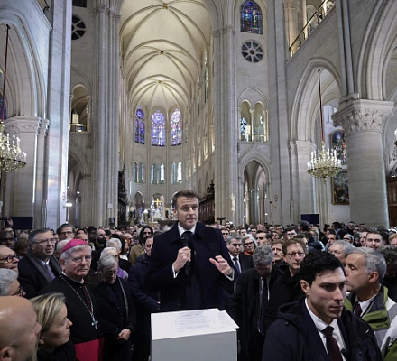 В церквях США зазвонят колокола в честь открытия собора Нотр-Дам