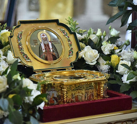 Ковчег с мощами святителя Тихона, Патриарха Московского, был принесен в Оренбургскую епархию
