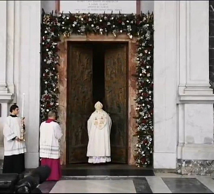 Американский кардинал открывает последнюю святую дверь Юбилея в Риме