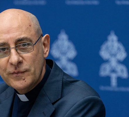 Кардинал Фернандес обещает повторную встречу после неоднозначного отсутствия