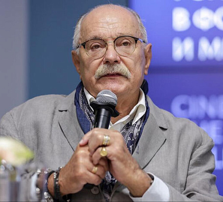 Святейший Патриарх Кирилл поздравил Никиту Сергеевича Михалкова с 80-летием