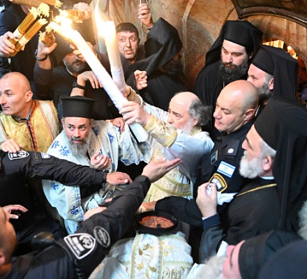 Патриарх Иерусалимский обсуждает Святую Землю на показе фильма о палестинских христианах