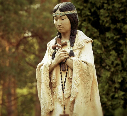 Экологи центра, посвященного святой Катери, помогают детям объединить веру и природу