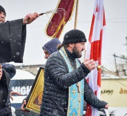 Tag der Familienheiligkeit in Georgia gefeiert