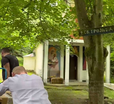 Русский дом передал сербскому храму генератор