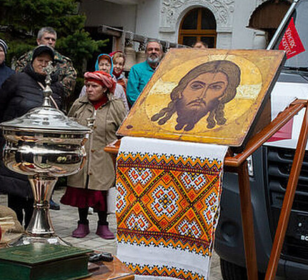 Сестрам милосердия Анапы передан новый автобус