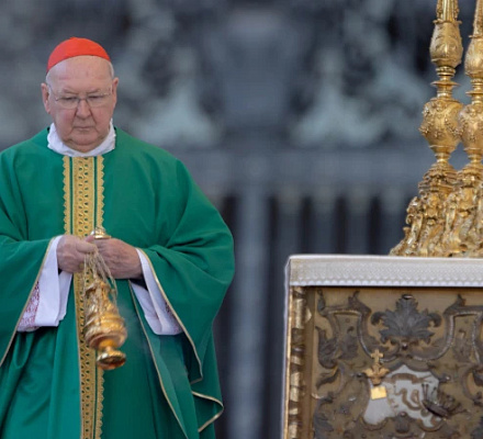 Папа Франциск поручает американскому кардиналу провести "срочный" капитальный ремонт пенсионного фонда Ватикана