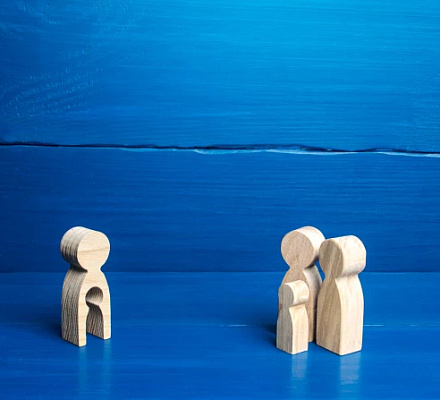 Церковь в Аргентине приветствует "образцовое постановление" против суррогатного материнства