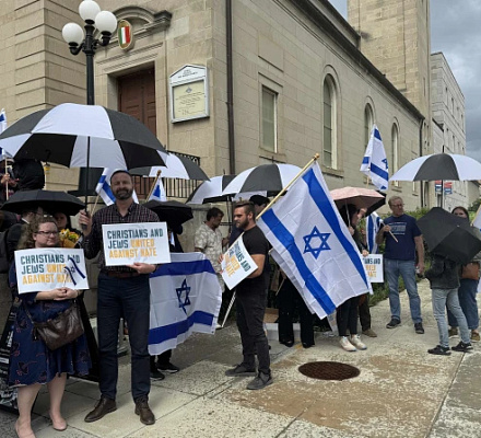 Католики проявляют солидарность после теракта, в результате которого погибли 2 израильских чиновника в Вашингтоне