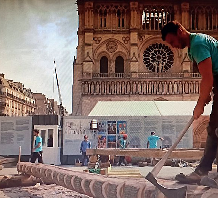 Mittelalterliche Technologien zur Restaurierung der Kathedrale Notre Dame
