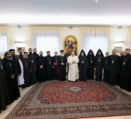 Папа Франциск вновь заявляет о стремлении к "полному единству" между христианами