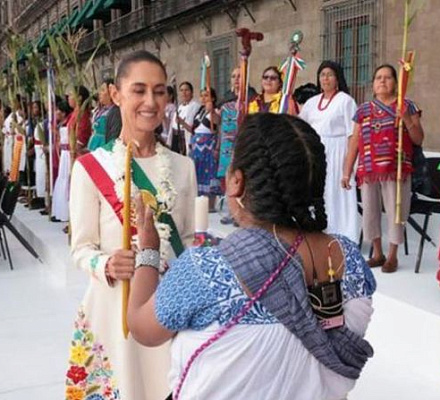 Кардинал и экзорцисты по-разному относятся к ритуалу "очищения", проведенному над мексиканским президентом