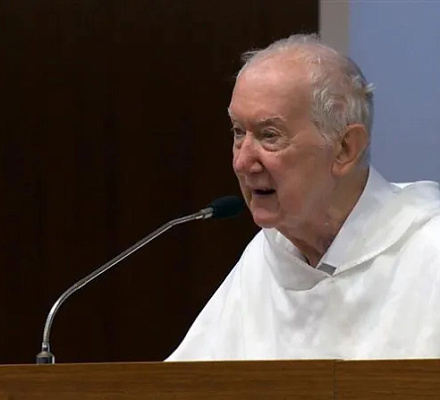 В преддверии синода известные прелаты публикуют материалы по "проблемам ЛГБТК