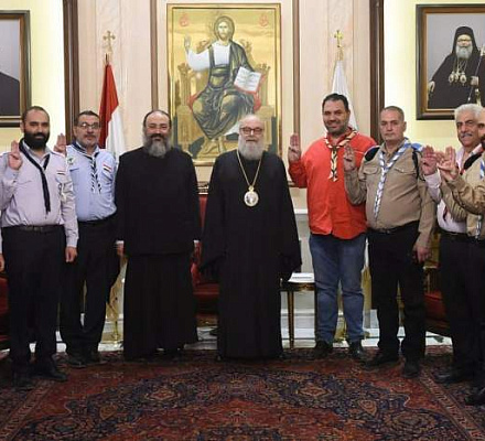 Патриарх встретился с группой православных скаутов