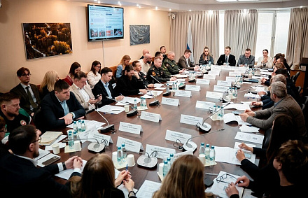 Директор Патриаршей гуманитарной миссии выступил в Государственной Думе на круглом столе по теме волонтерства на приграничных территориях