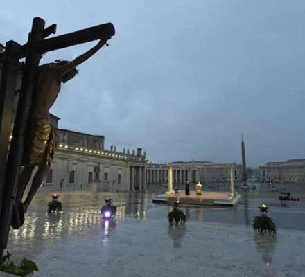 ФОТО: Вспоминая моменты милосердия и благодати, когда пандемия COVID закрыла мир