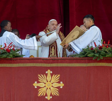 Urbi et Orbi: Папа Франциск призывает мировых лидеров к диалогу и миру в Юбилейный год