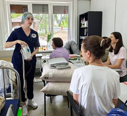 В Иркутске больница святителя Алексия открыла учебный класс по подготовке сестер по уходу