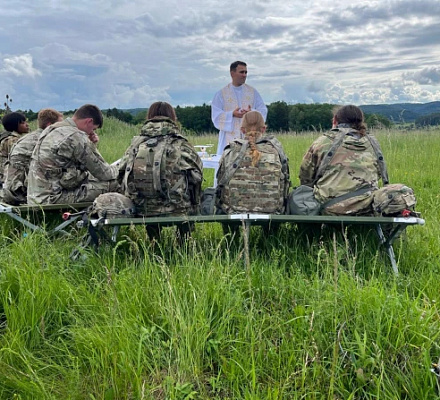 Католический священник рассказывает об "особом призвании" военных капелланов в новом фильме