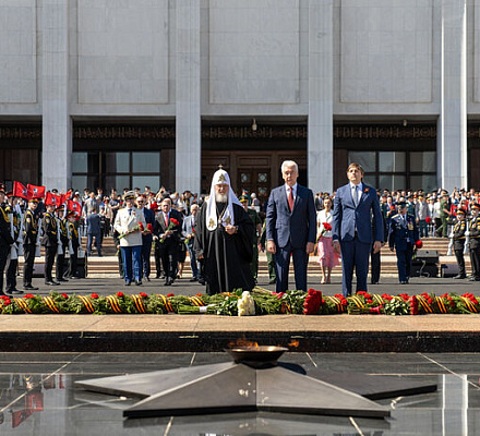 Святейший Патриарх Кирилл посетил парад московского кадетского движения «Не прервется связь поколений»