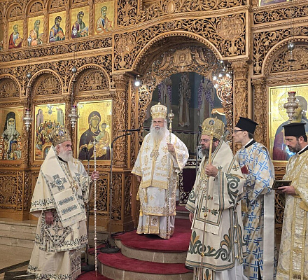 Протоиерей-сотрудник Святого собора Божией Софии Ксанти, ответственный за Предстоятеля Кипрской Церкви и визит к Ауксенцио Ксанти