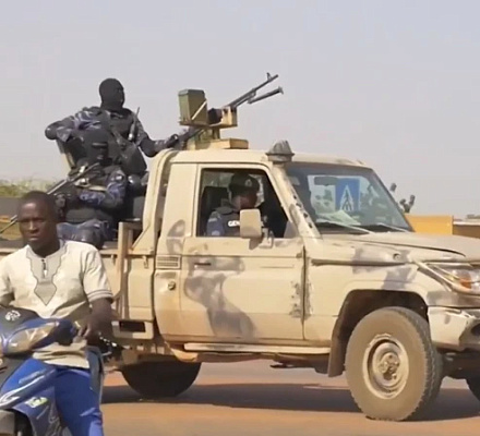 Преследования христиан во всем мире стали еще хуже, говорится в папском докладе о благотворительности