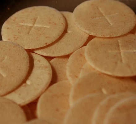 UPDATE: Храм Сатаны отрицает, что намерен осквернить Евхаристию во время запланированной "черной мессы