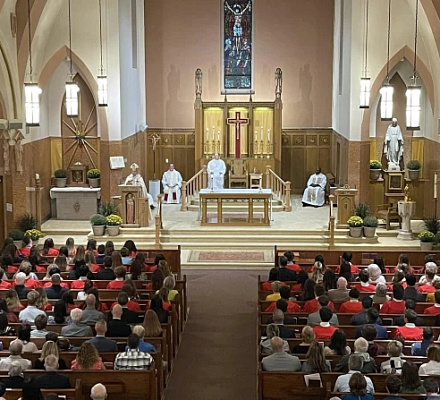 Снижение возраста конфирмации, усиление катехизации: Епархии стремятся укрепить веру молодежи