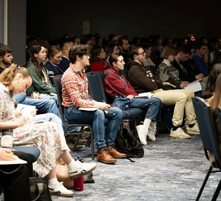 SEEK25 выделяет теологию тела как средство преодоления современного кризиса идентичности