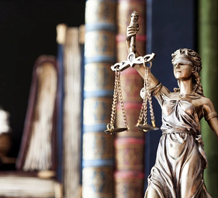 Многие штаты "ущемляют" религиозную свободу некоммерческих организаций, основанных на вере, говорится в докладе