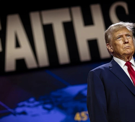 Папа Франциск благословляет США в связи с началом президентства Трампа