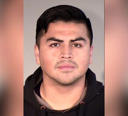 Калифорнийский священник не признает вину по делу о детской порнографии